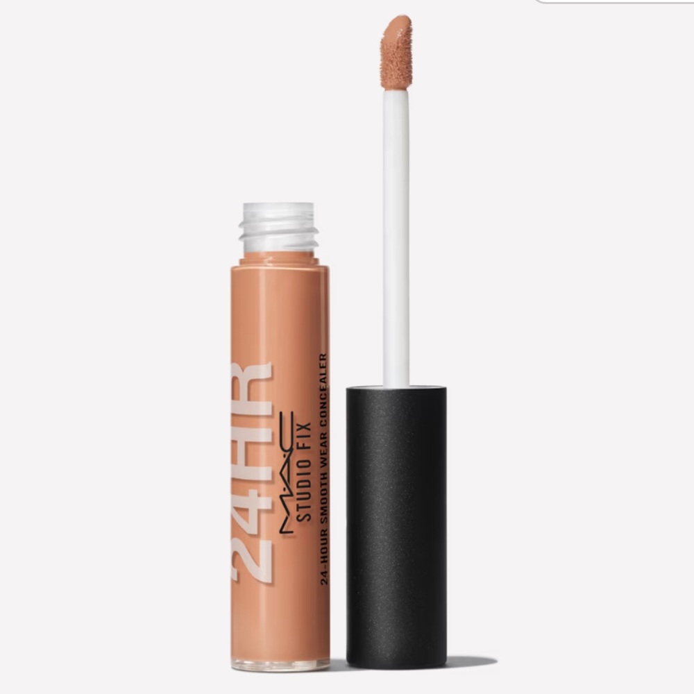MAC Cosmetics Studio Fix 24-Hour Smooth Wear Concealer NW42